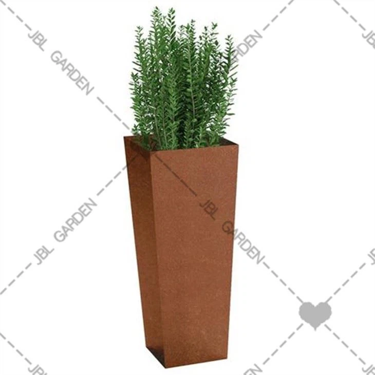Plantetrug i metal