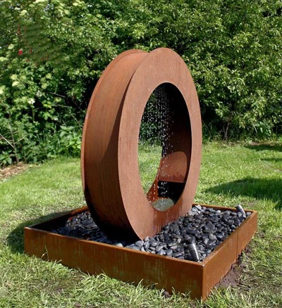 Rustet Corten stål vand funktioner