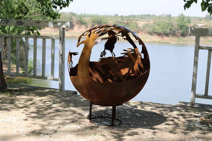 Brændebrændende Ildskål Ildkugle